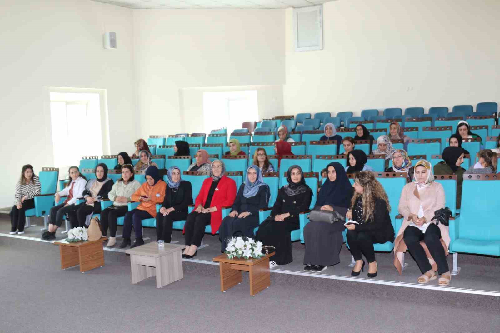 Van’da ‘Aile İçi İletişim Semineri’ düzenlendi