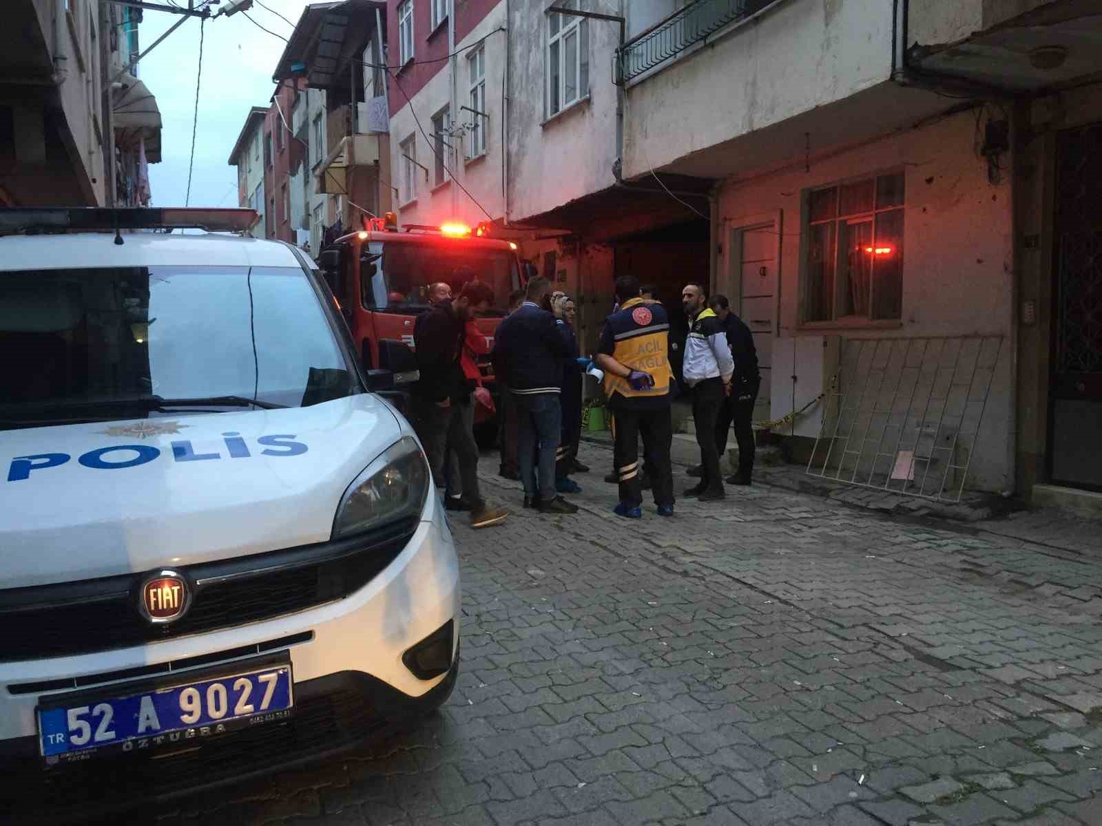 Kimya mühendisi 2 çocuk babası evinde ölü bulundu