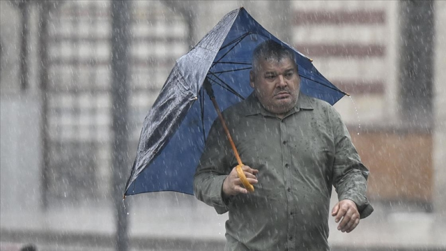 Meteoroloji'den aralarında İstanbul, Ankara ve İzmir'in olduğu 66 il için sarı ve turuncu kodlu uyarı