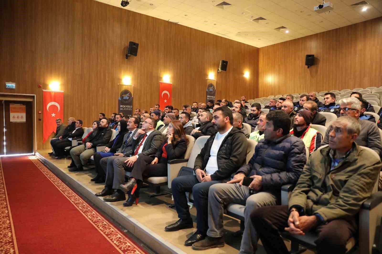 İpekyolu Belediyesinden “Kadına Şiddete Karşı Farkındalık Eğitimi”