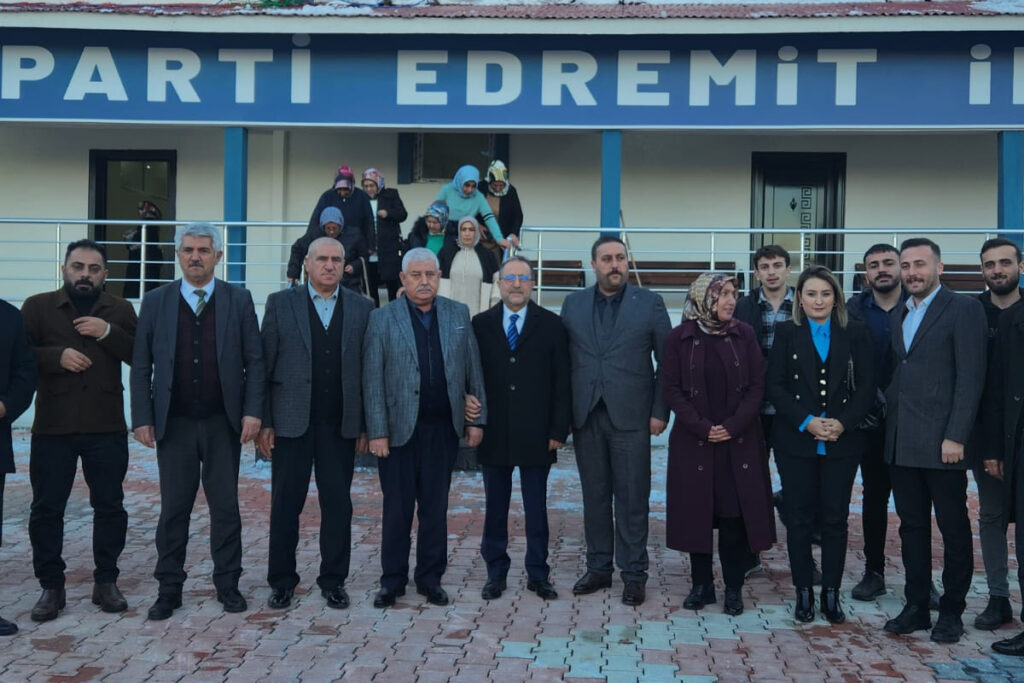 Halis Bayramoğlu Edremit için adaylık başvurusunu yaptı