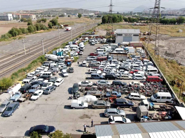 Hacizli araçların satışına yönelik uygulama başladı! İkinci el fiyatları daha da düşecek