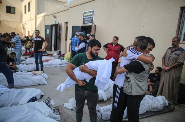 Ürdün, Gazze için gözünü kararttı! Gece yarısı uçaktan paraşütlerle ilaç attılar