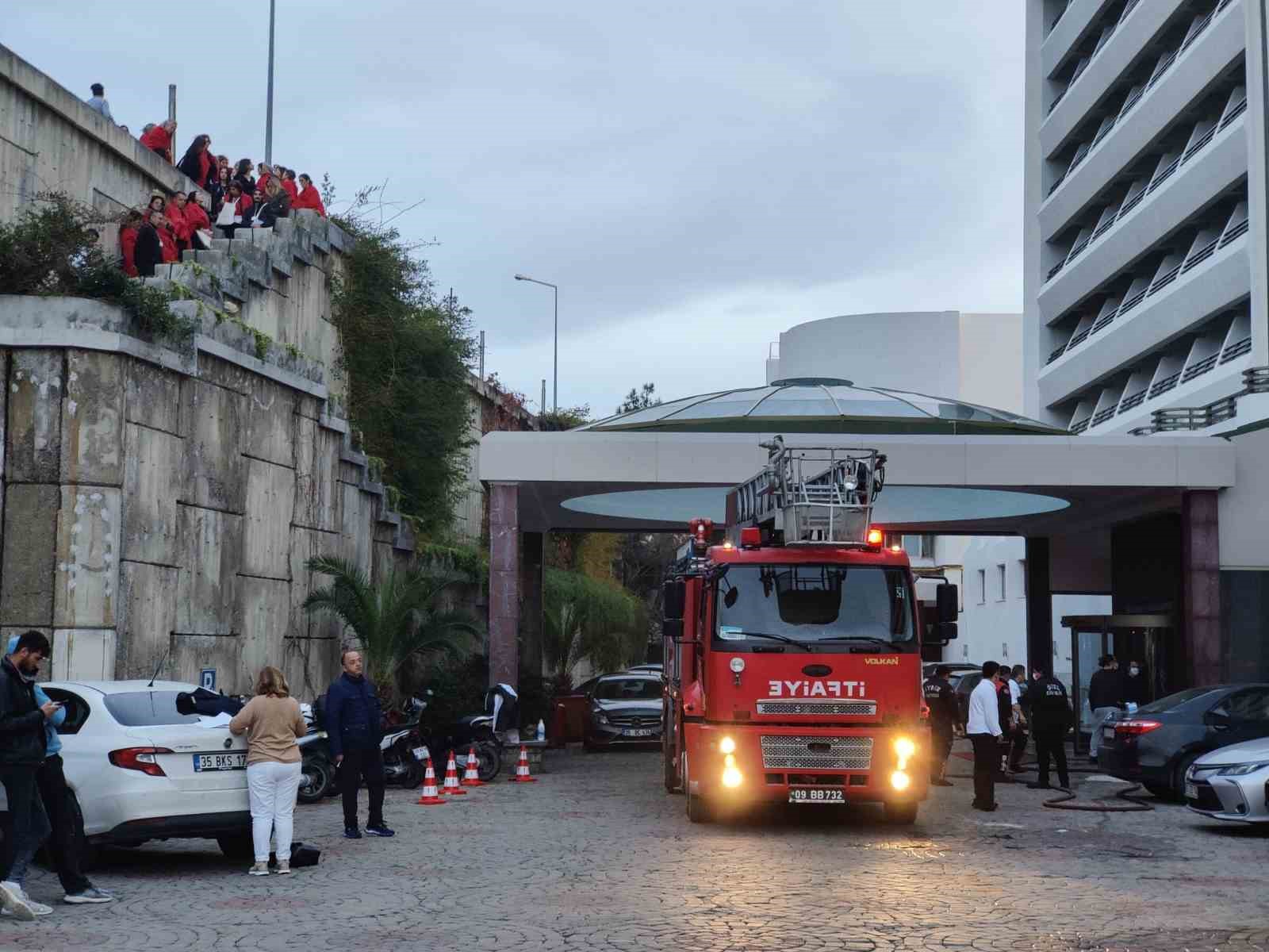 Kuşadası’nda 5 yıldızlı otelde çıkan yangın söndürüldü