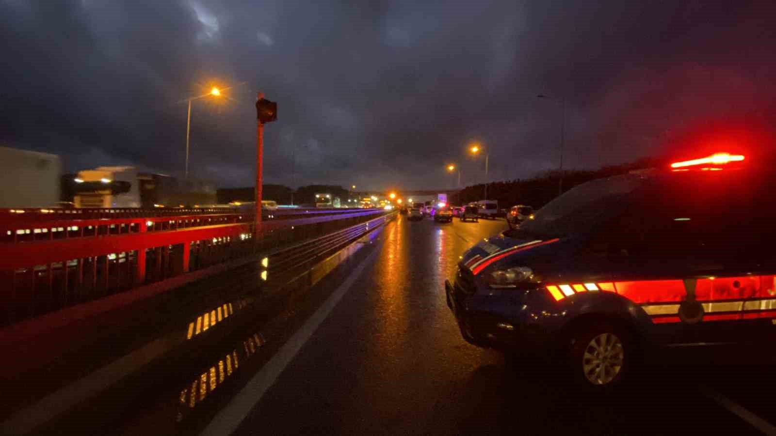 Tır şoförünü rehin alan şahıs İçişleri Bakanı ile konuşarak teslim oldu