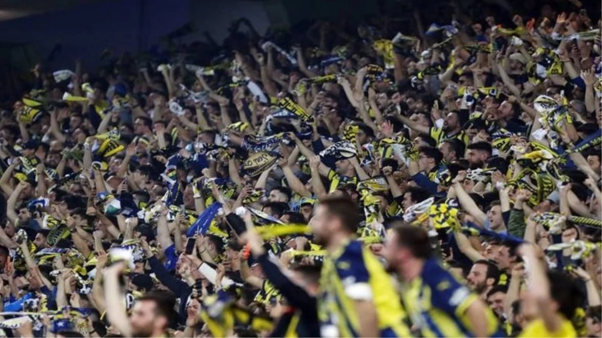 Taraftar çıldırdı! Fenerbahçe'nin futbolcusuna tepkiler çığ gibi