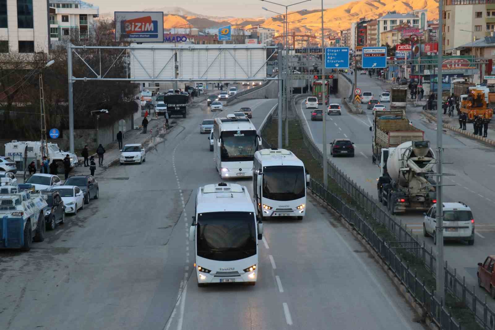 Vanspor - Bursaspor maçında yoğun güvenlik önlemi