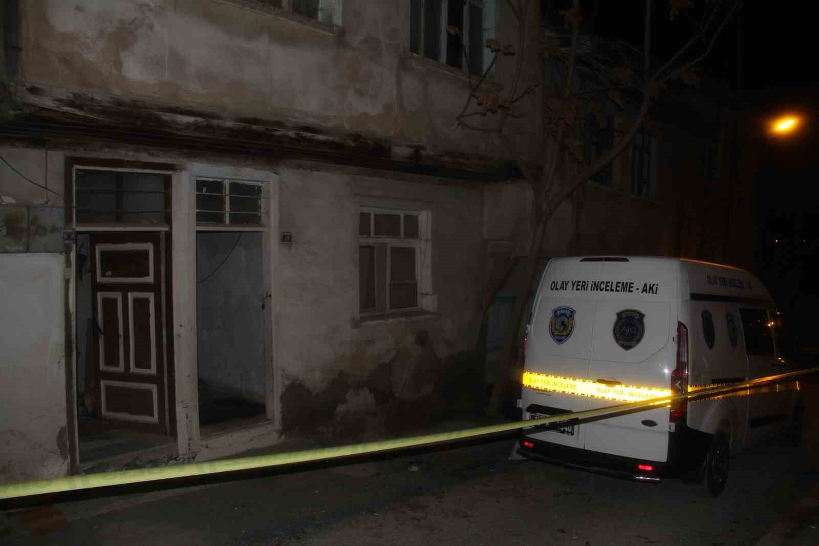 Çankırı’da kan donduran cinayet: Babasını öldürüp sobada yaktı