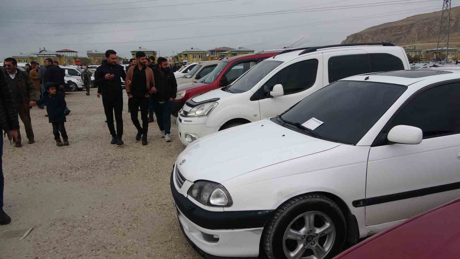 Van’da ikinci el araç fiyatlarında düşüş devam ediyor