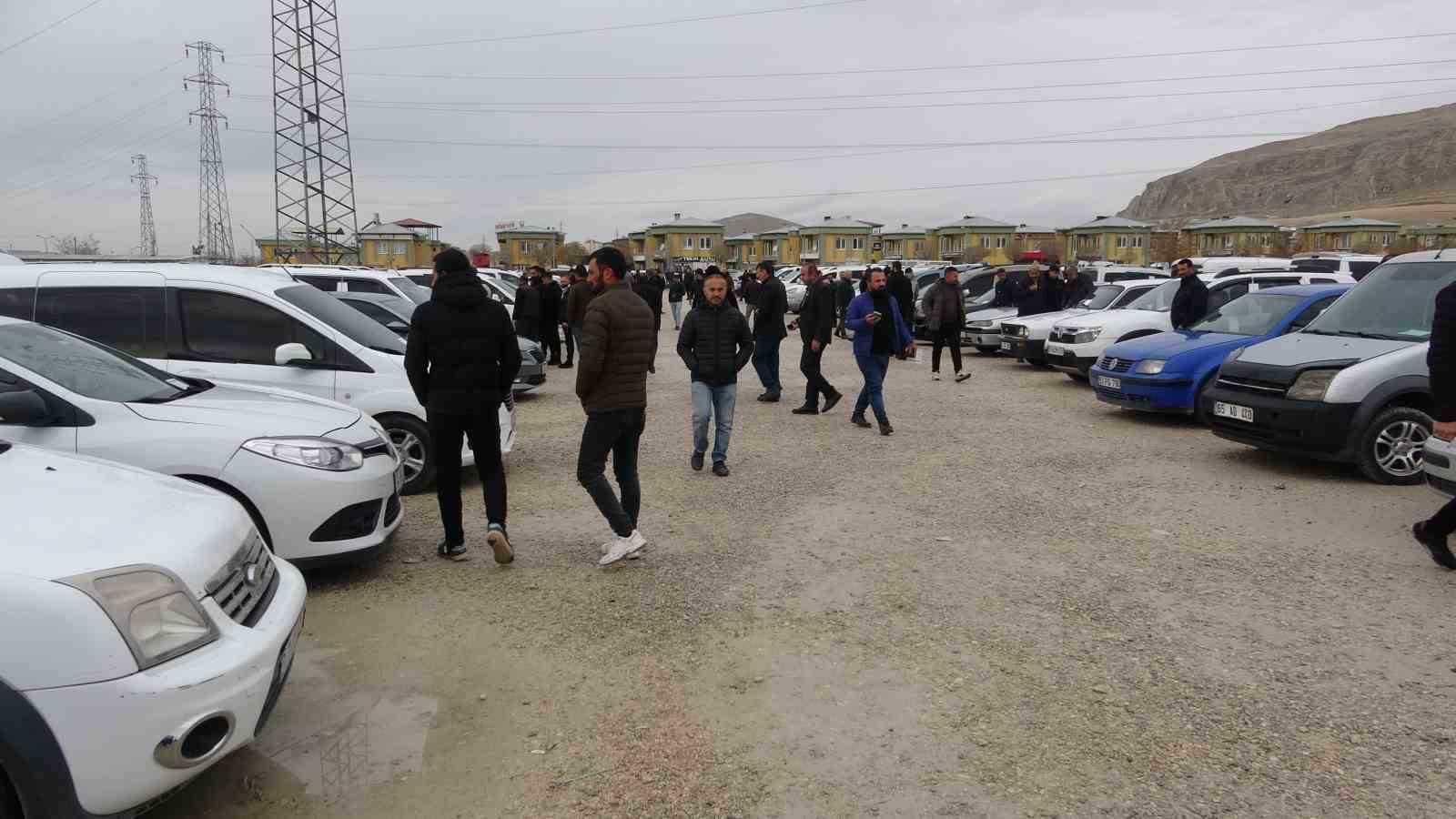 Van’da ikinci el araç fiyatlarında düşüş devam ediyor