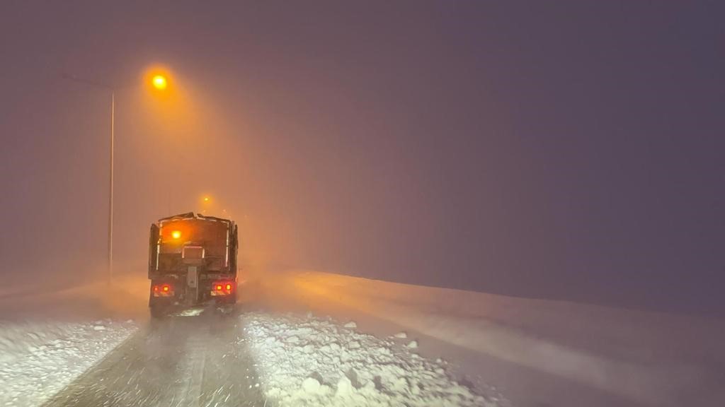 Van’da 201 yerleşim yerinin yolu ulaşıma kapandı