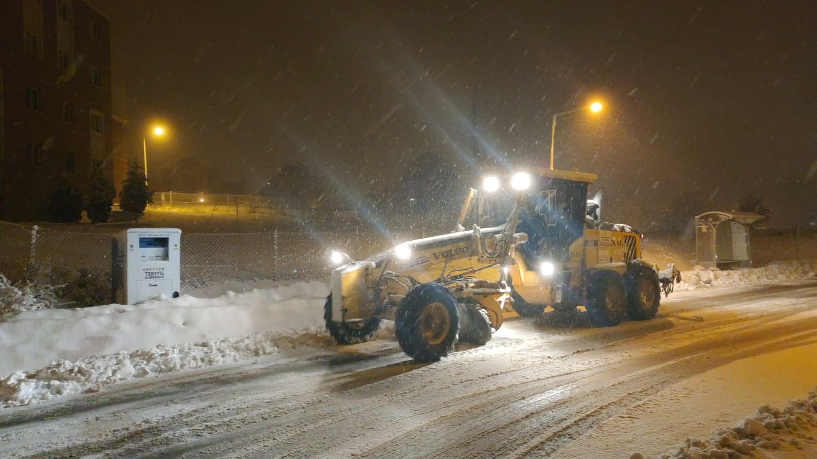 Van’da 201 yerleşim yerinin yolu ulaşıma kapandı