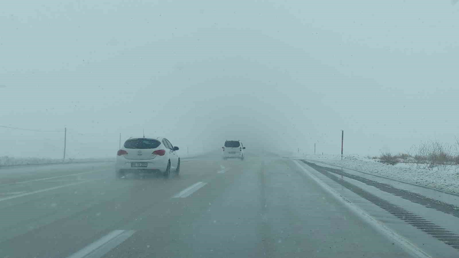 Van’da 86 yerleşim yerinin yolu ulaşıma kapandı