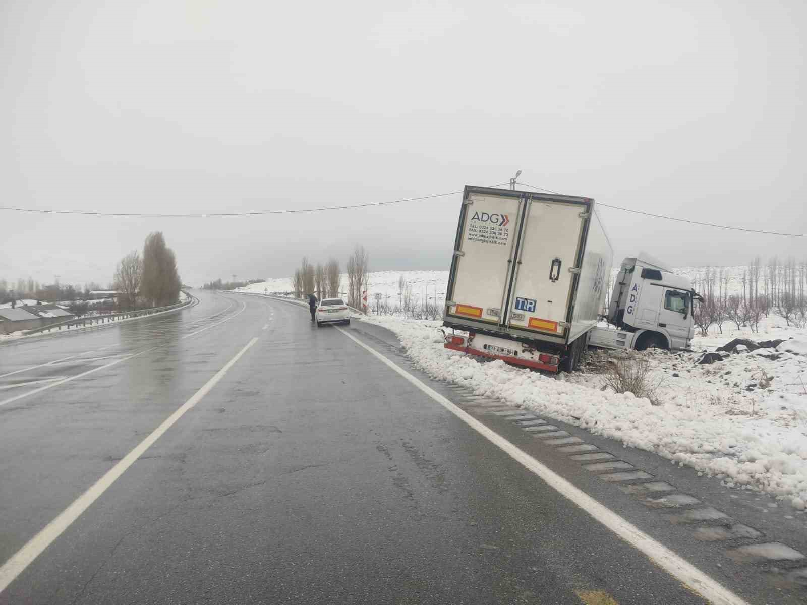 Kar yağışı kazayı beraberinde getirdi