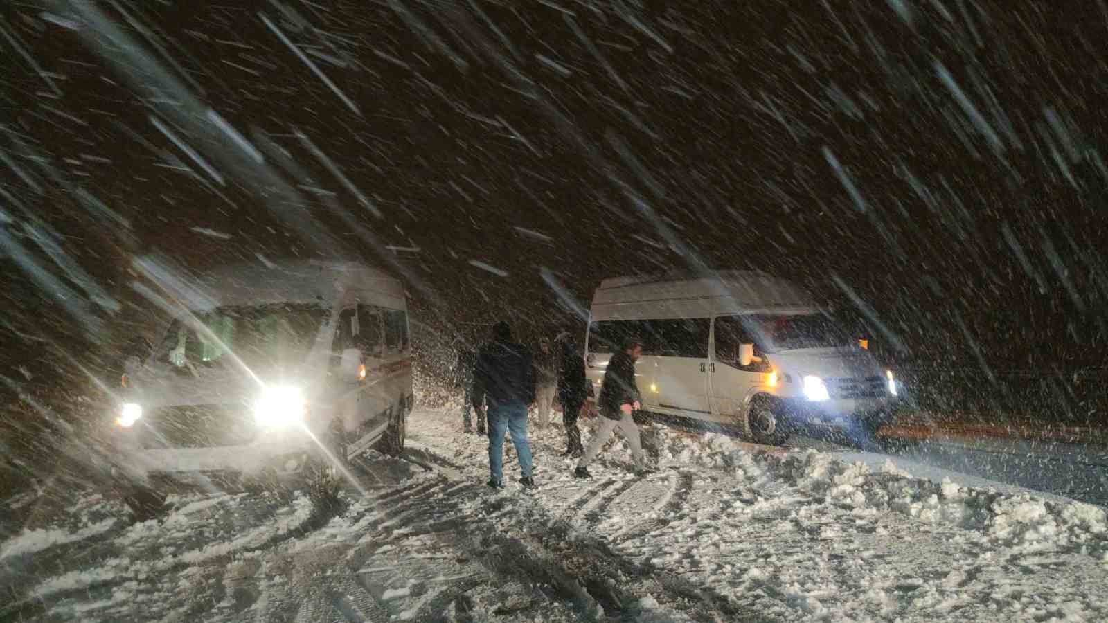 Van’da yüksek kesimlerde kar ve tipi etkili oluyor