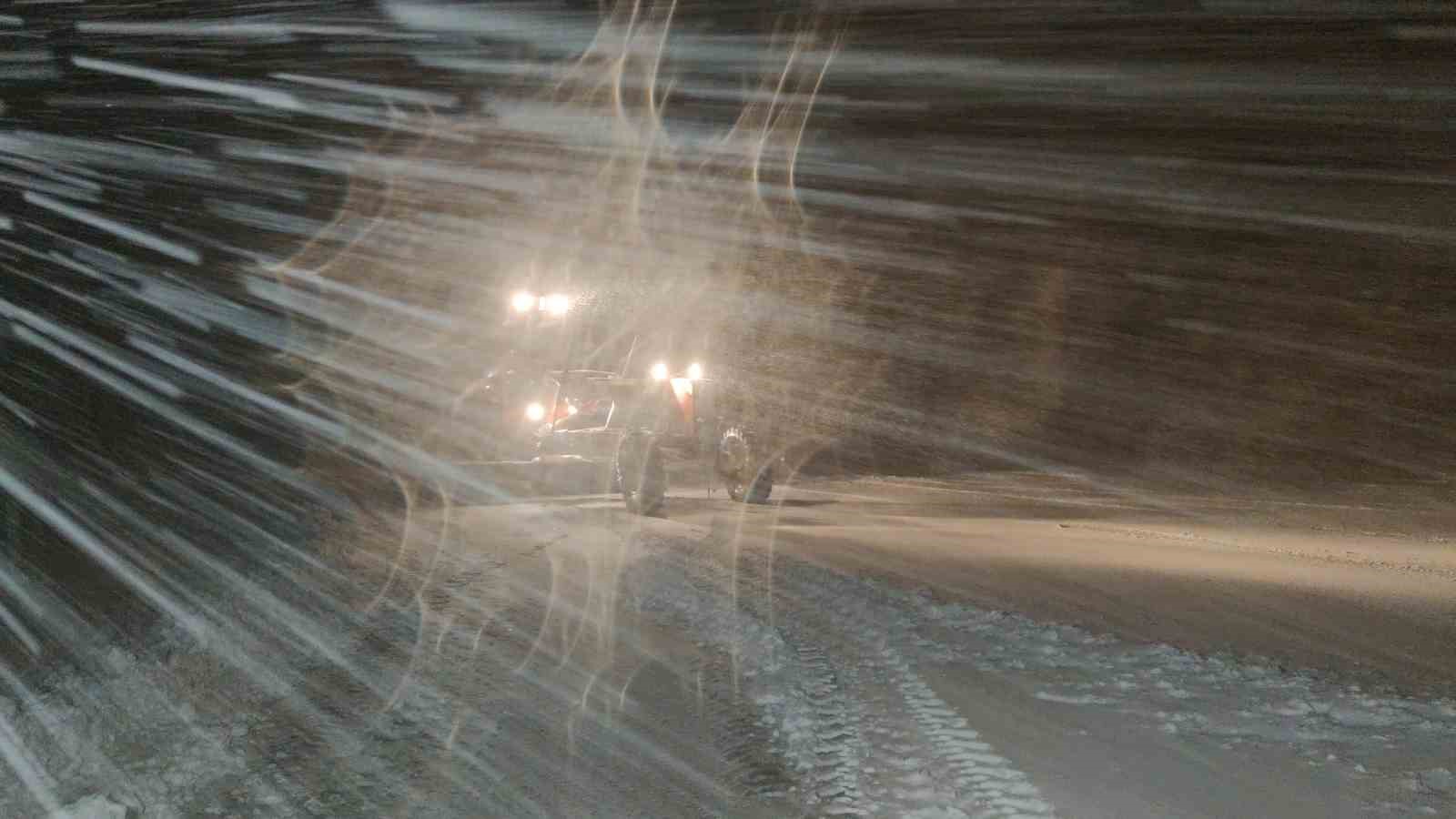 Van’da yüksek kesimlerde kar ve tipi etkili oluyor