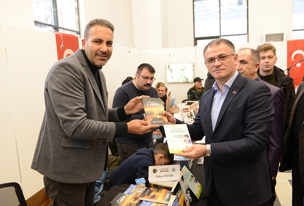 Vali Ozan Balcı: Van Yerel Kitap Fuarı Önemsiyor