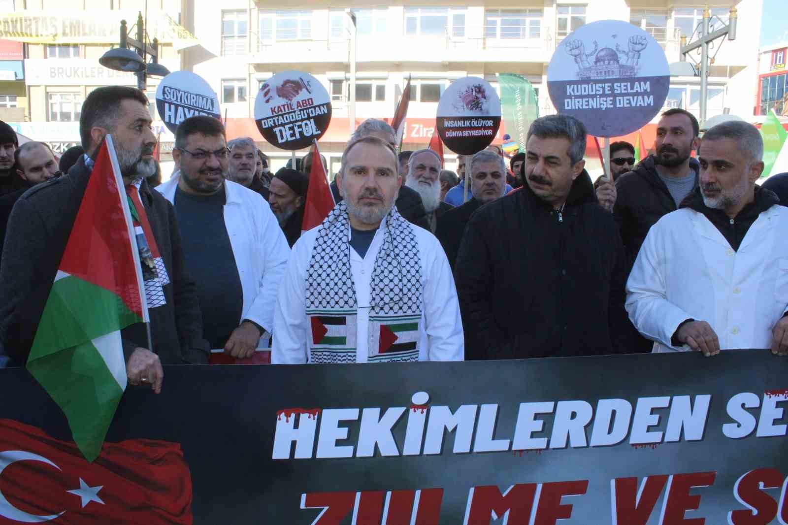 Van’daki hekimlerden sessiz protesto