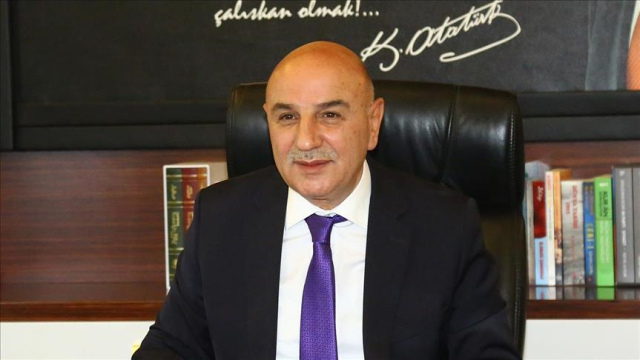 AK Parti, Ankara Büyükşehir Belediye Başkanı adaylığını Turgut Altınok'a tebliğ etti