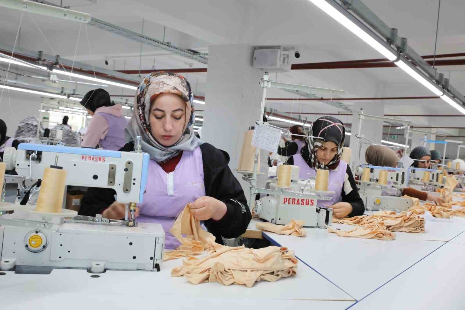 Muradiye’de kadın istihdamına yönelik tekstil fabrikası