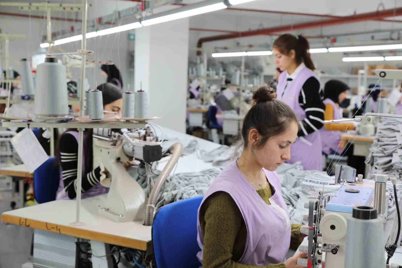 Muradiye’de kadın istihdamına yönelik tekstil fabrikası