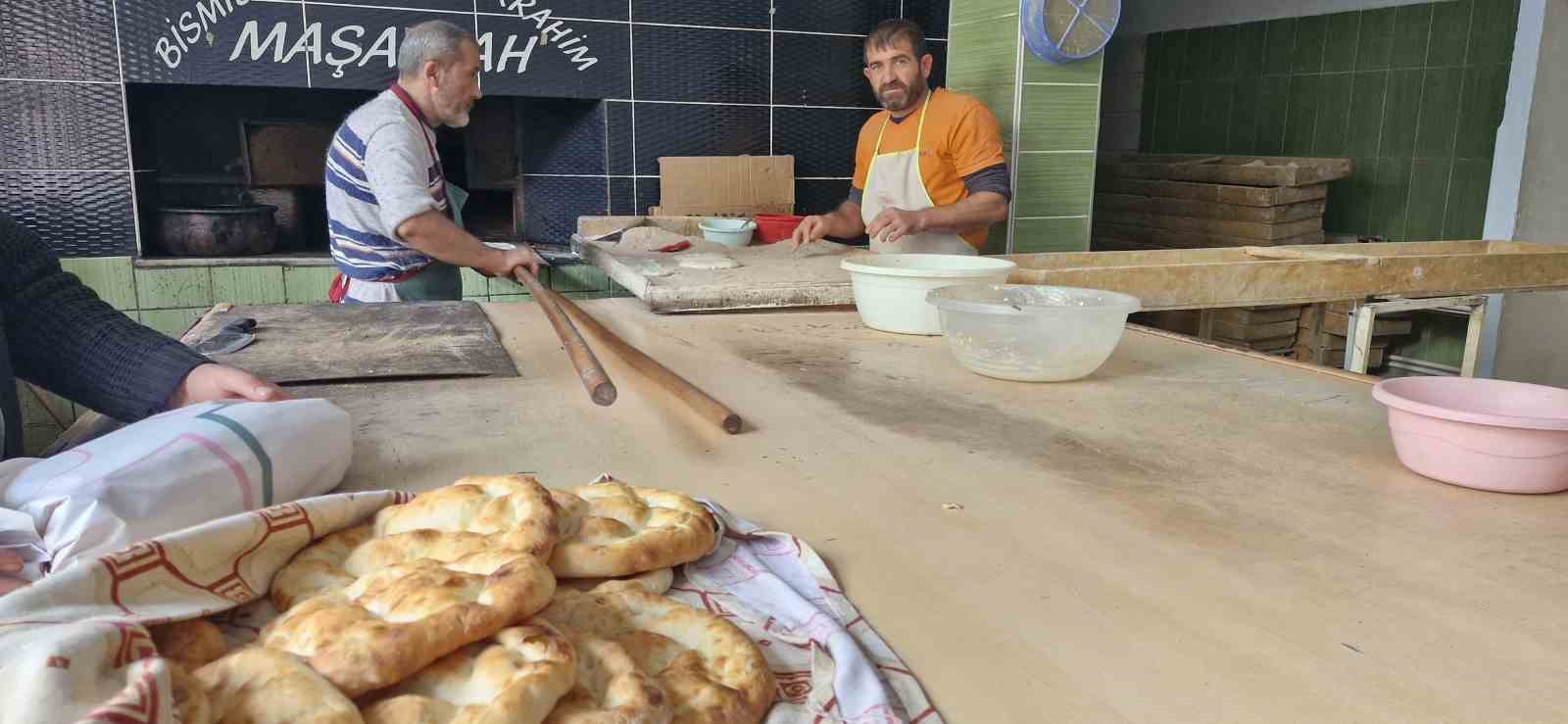 Alaca’da ekmek 8 lira oldu