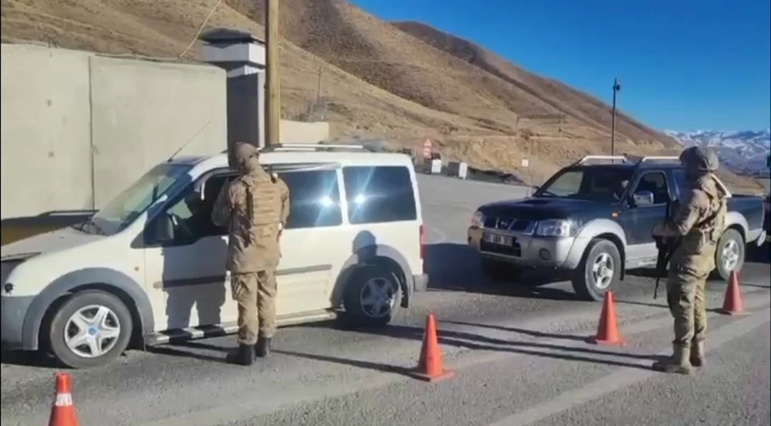 Van’da jandarmadan asayiş uygulaması