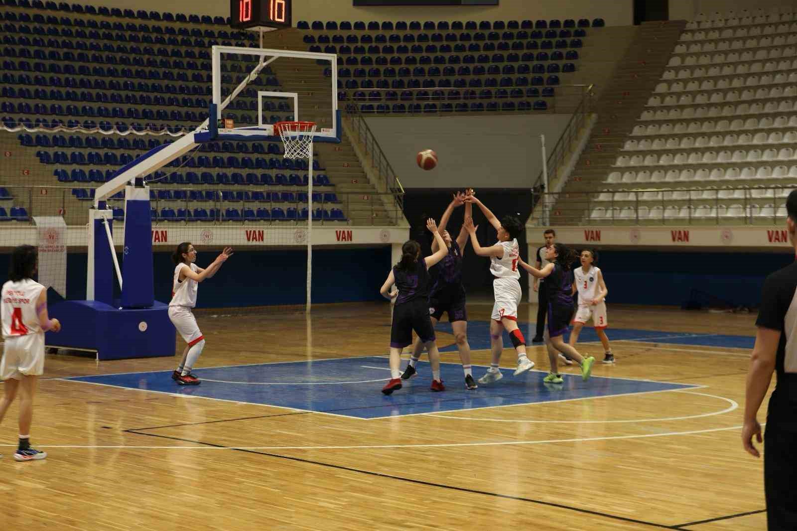 İpekyolu Belediyesi Spor Kulübü bölge şampiyonu oldu