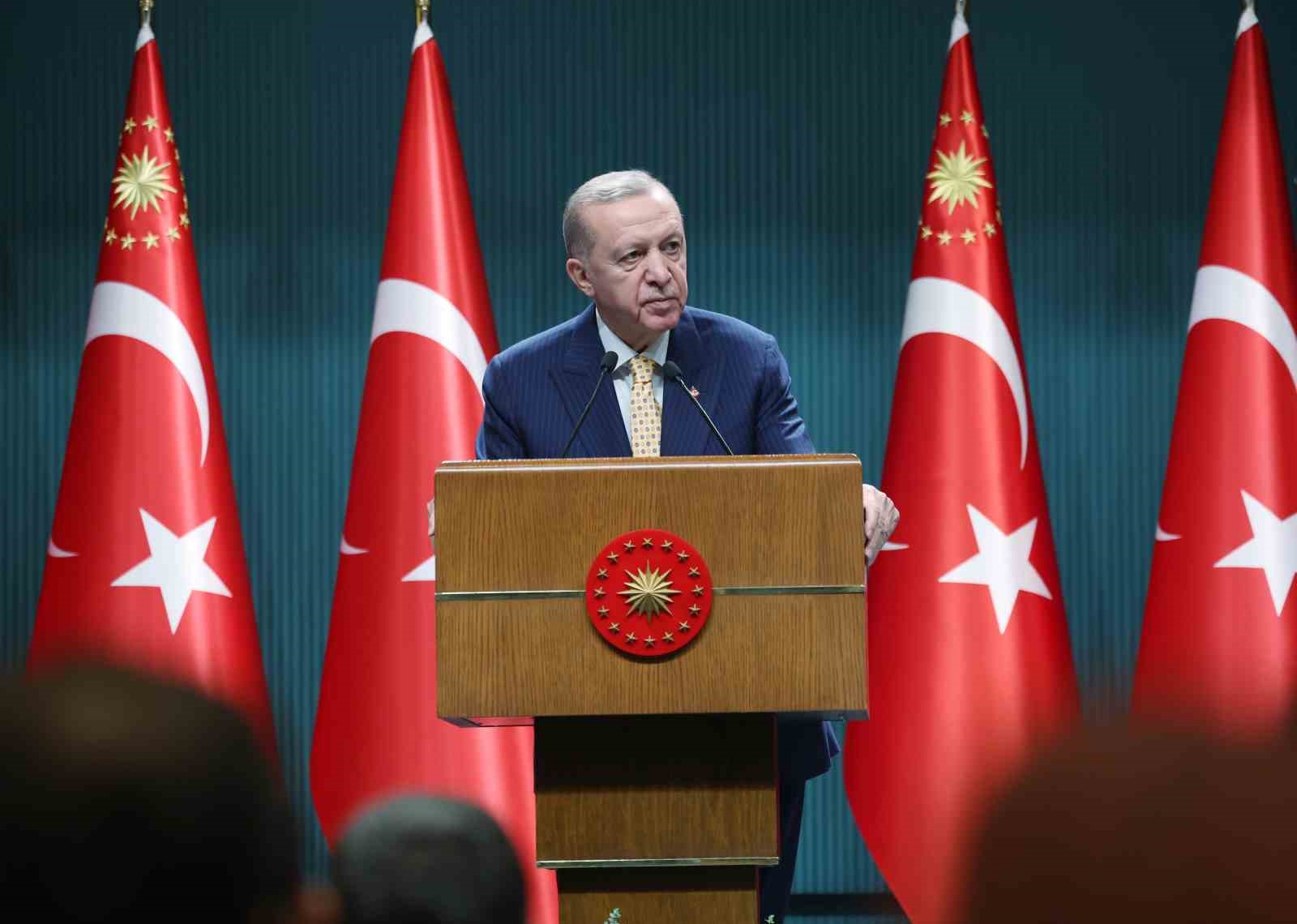 Cumhurbaşkanı Erdoğan: ”Türkiye ne pahasına olursa olsun güney sınırlarında bir teröristan kurulmasına müsaade etmeyecektir”