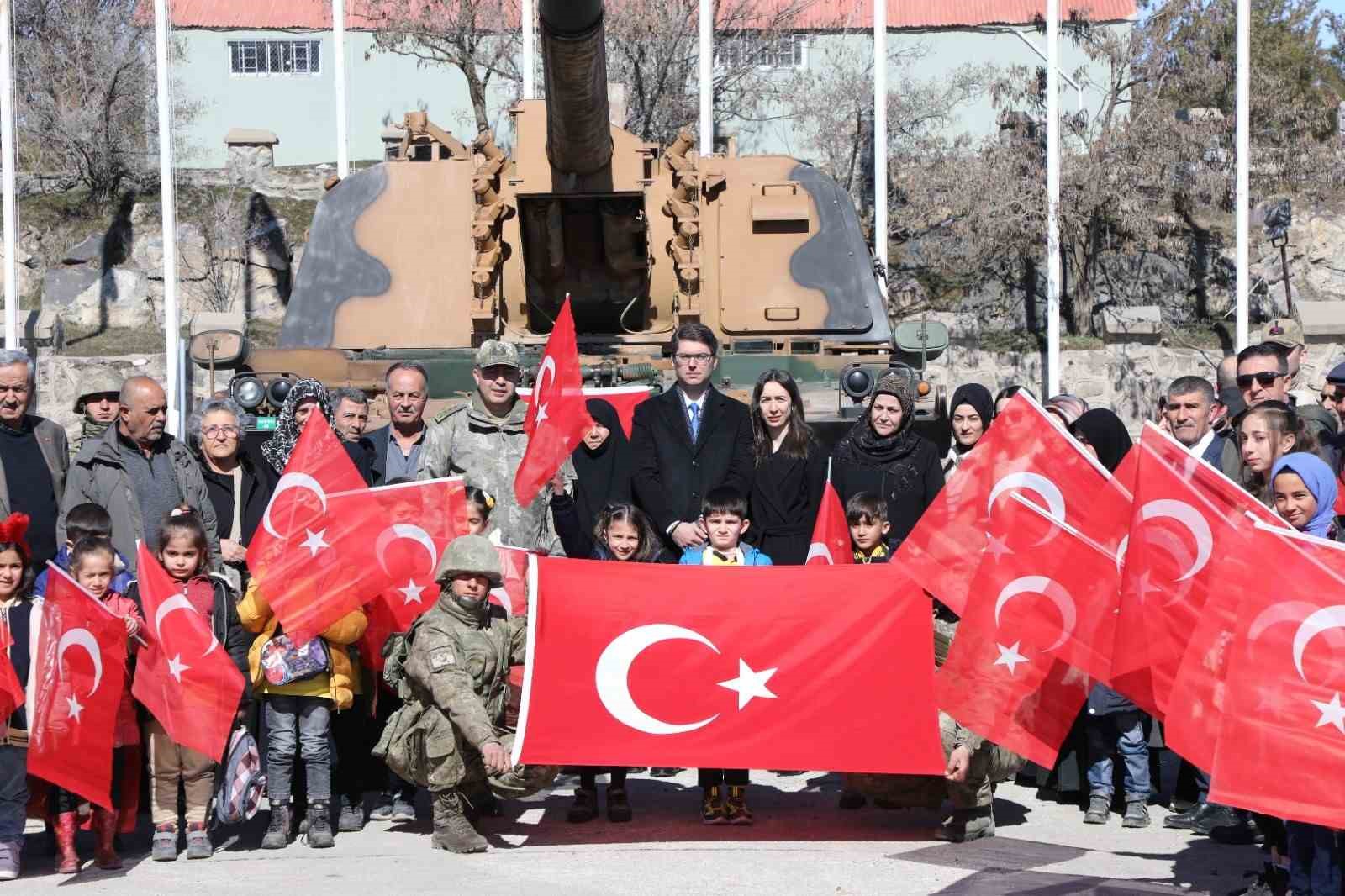 Erciş’te şehit aileleri ve gaziler onuruna yemek verildi