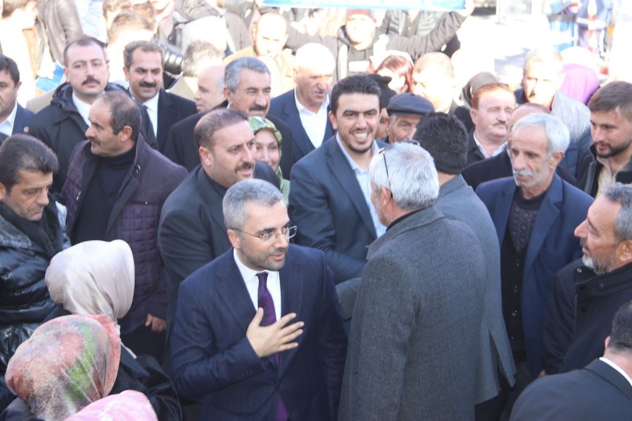 Yeniden aday gösterilen Başkan İsmail Say, Edremit’te vatandaşlarla buluştu