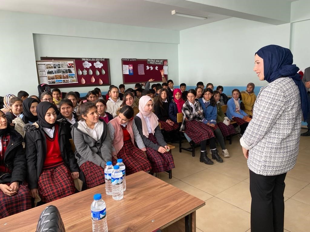 Muradiye’de “Kariyer Günleri” etkinliği düzenlendi