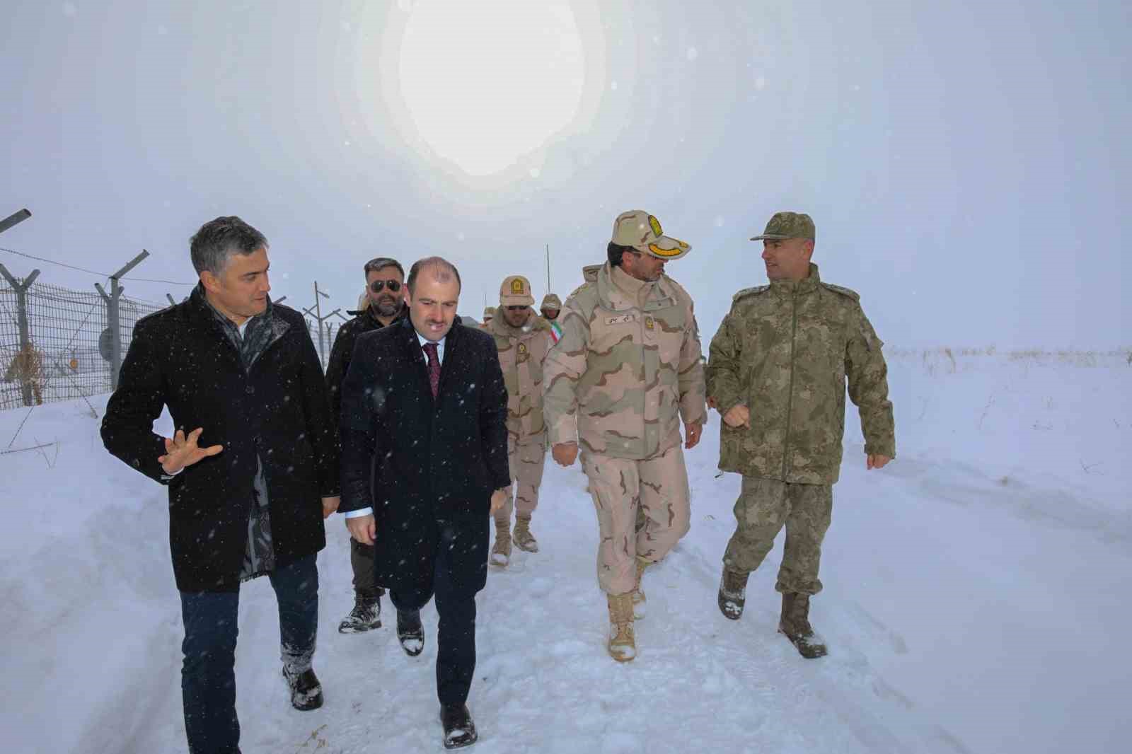 Başkale’de Gelincik Sınır Kapısı heyecanı