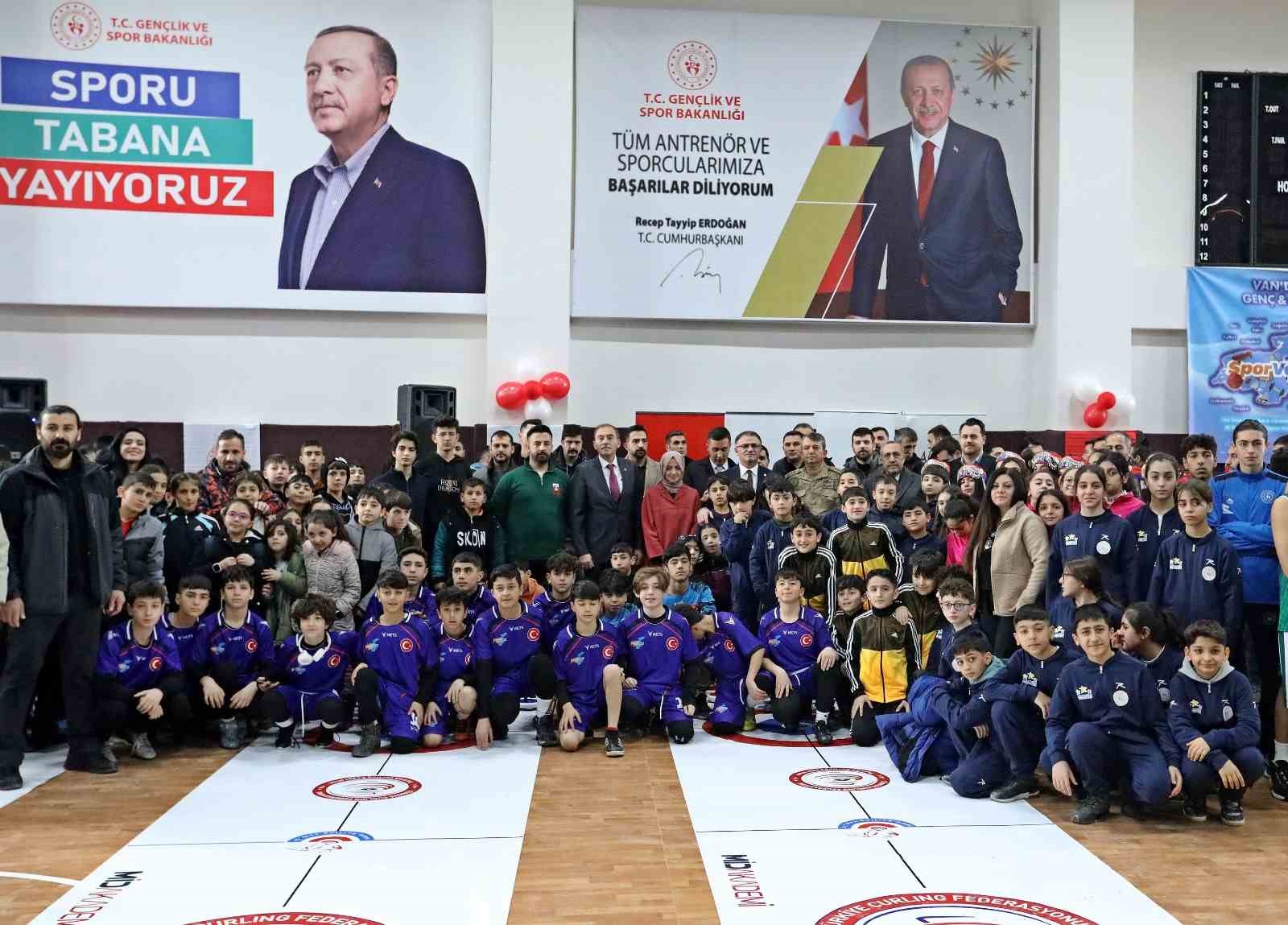 İpekyolu Sporcu Fabrikası hizmete başladı