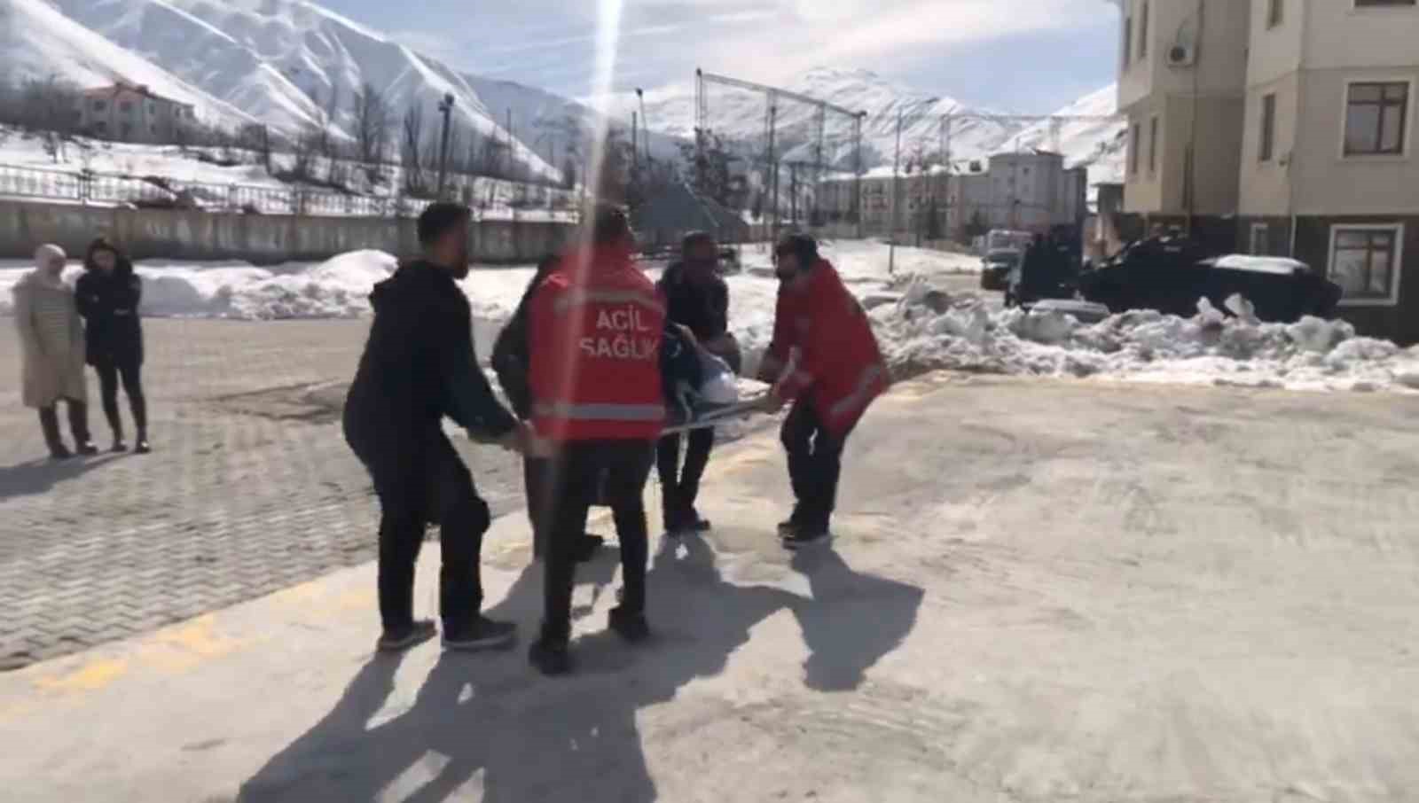Düşük riski olan hamile kadın, helikopter ambulansla hastaneye kaldırıldı
