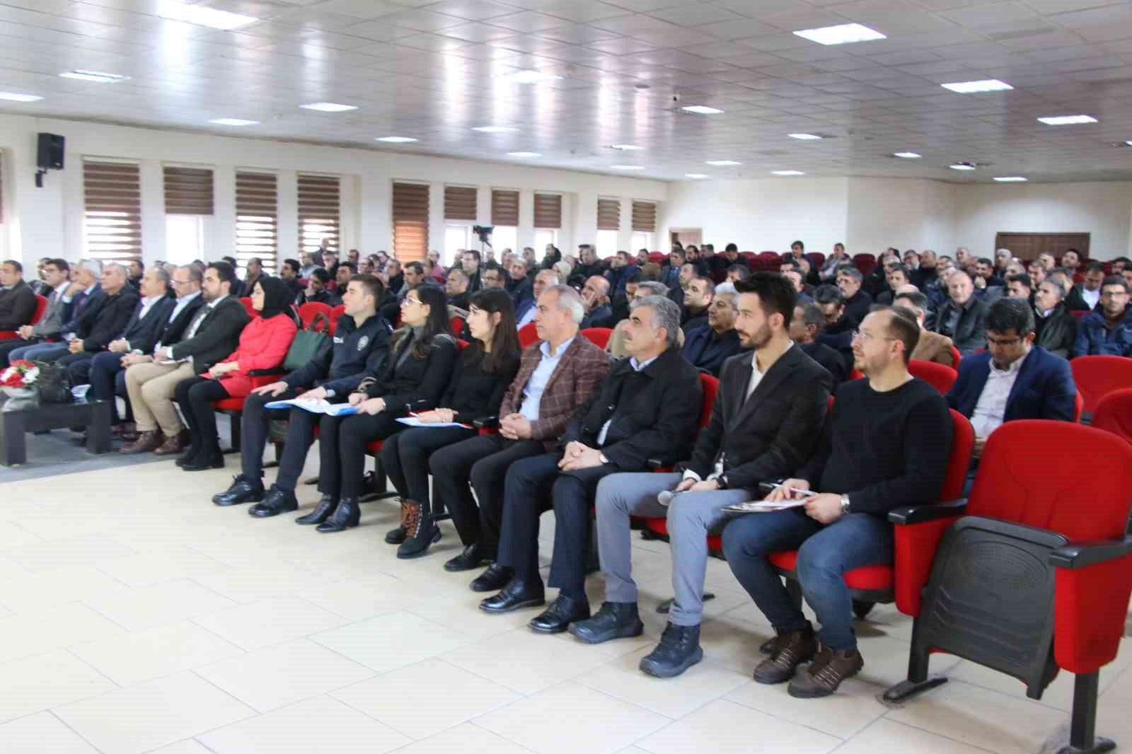 Erciş’te okul müdürleri toplantısı yapıldı