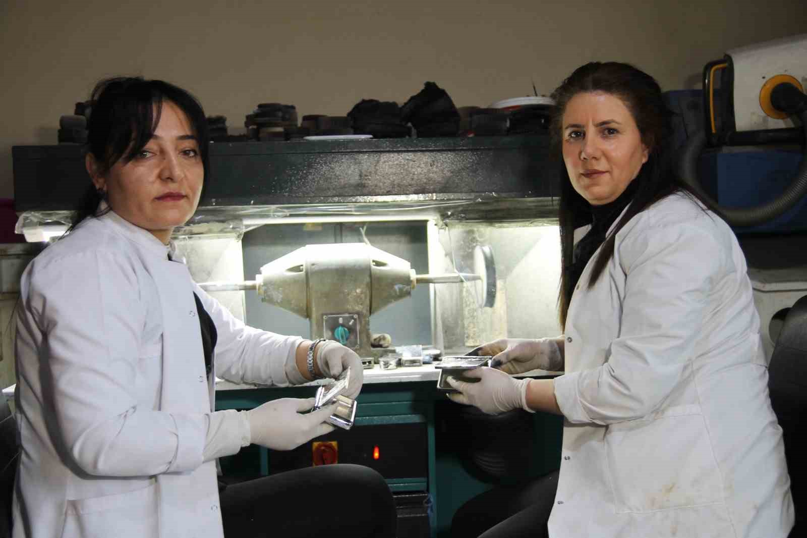 Savatlı gümüş usta ellerde hayat buluyor