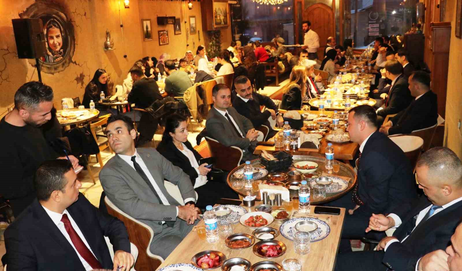 Van’da yöresel yemekler iftar sofralarını süslüyor