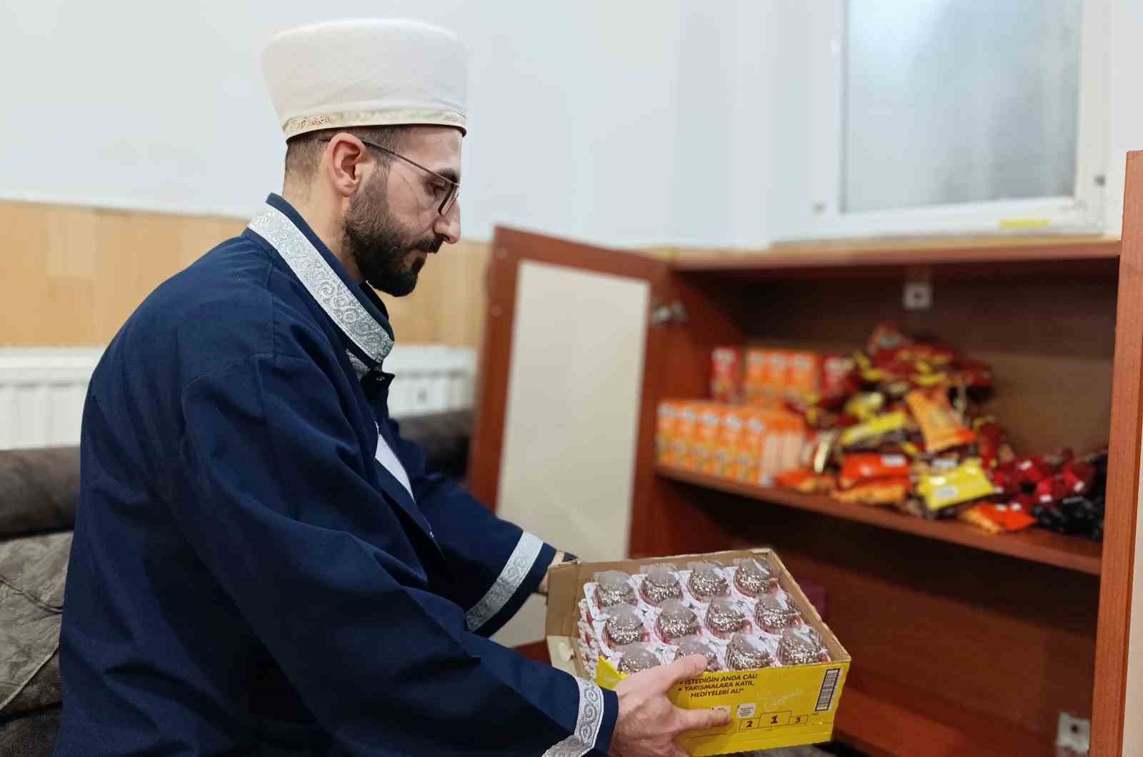 Miniklere camiyi sevdiren çalışma: ’Çocuk Market’