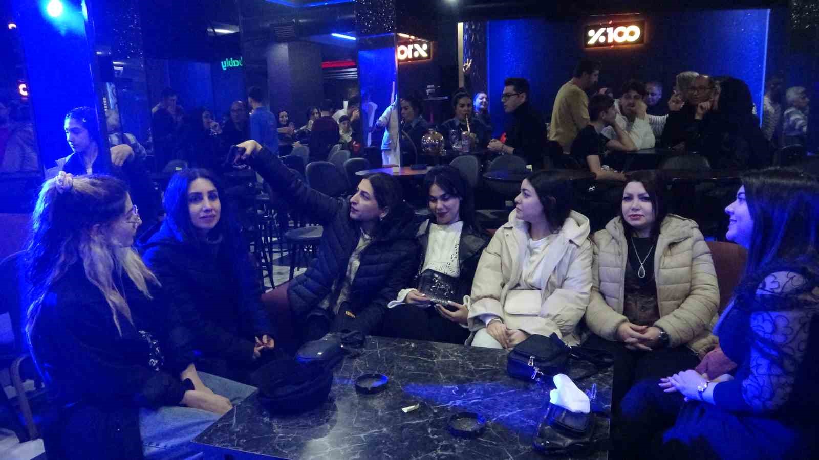 İranlılar nevruzu Van’da kutluyor