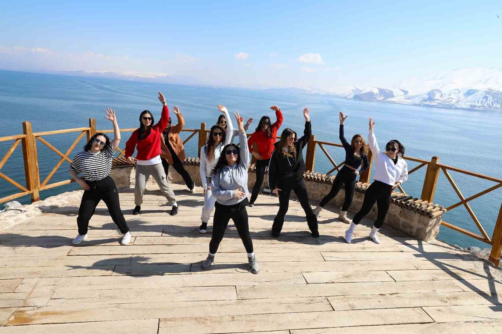 Akdamar Adası’nda zumba, pilates ve yoga etkinliği