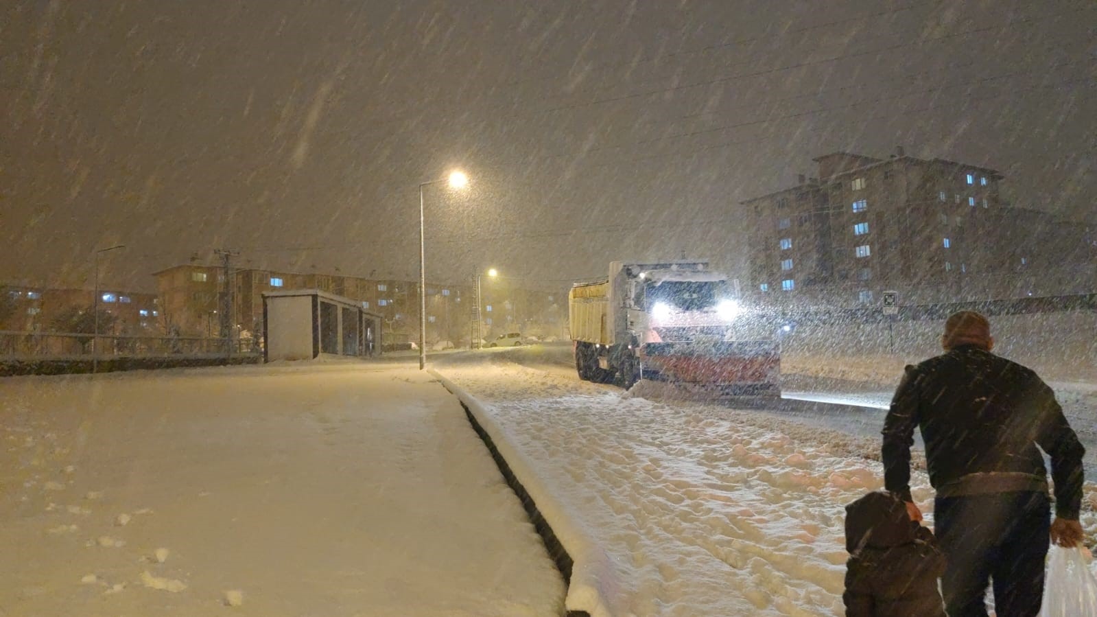 Van’da kapalı olan 73 yerleşim yerinin yolu ulaşıma açılıyor