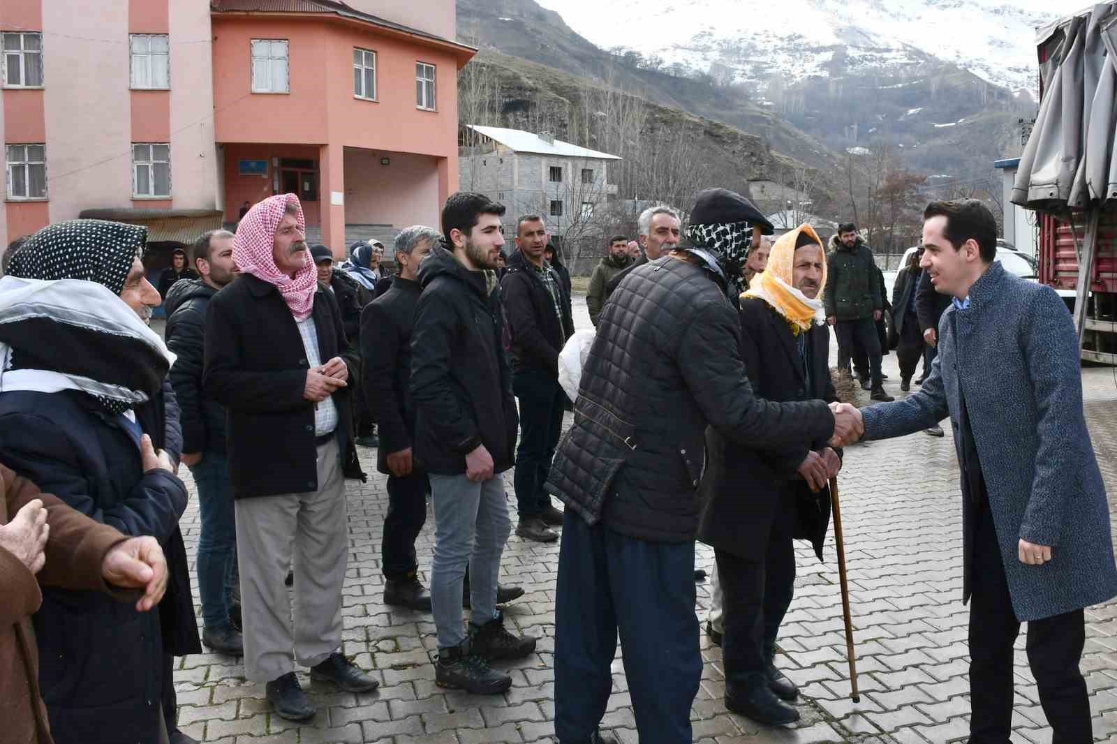 Çatak’ta fidan dağıtım