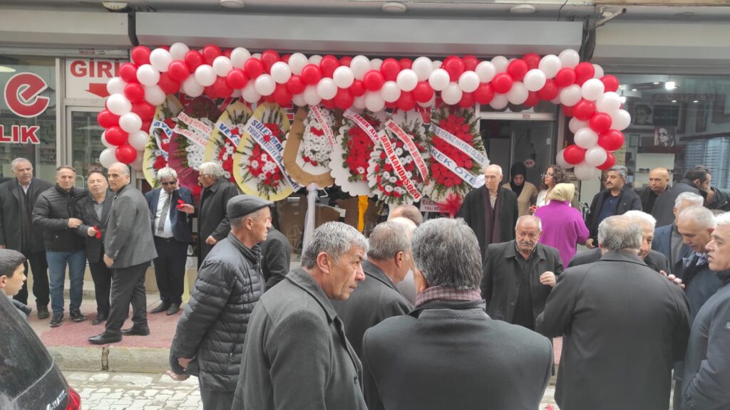 Van’da Selin Eczanesi açıldı