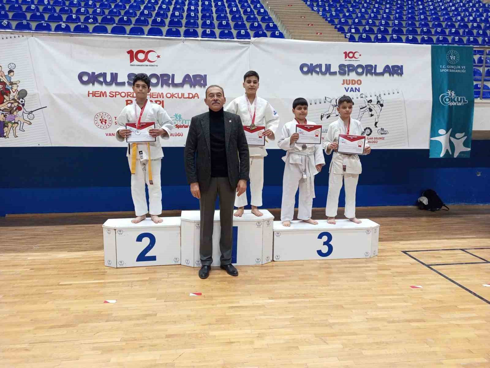 Van’da judo grup müsabakaları sona erdi