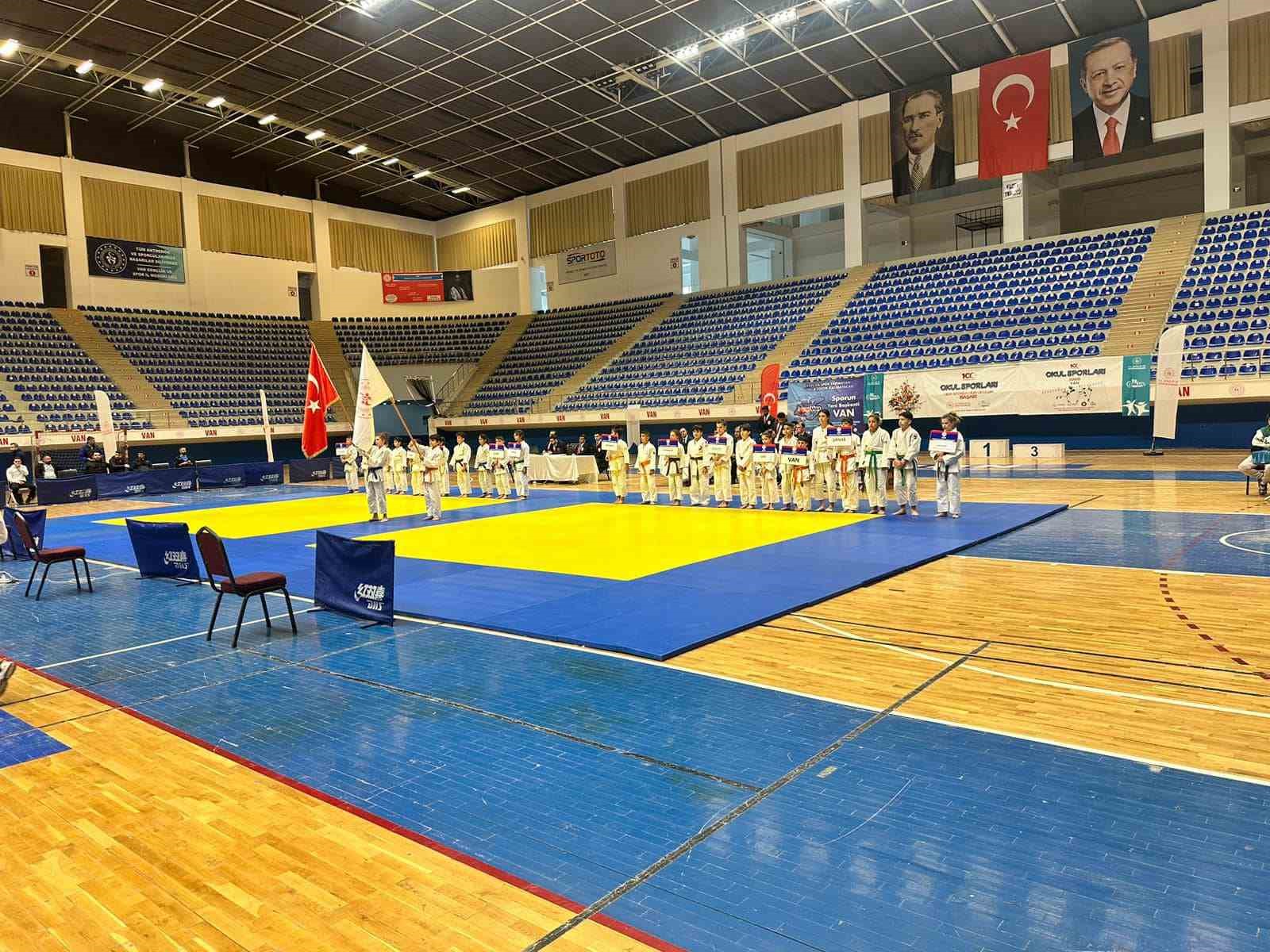 Van’da judo grup müsabakaları sona erdi