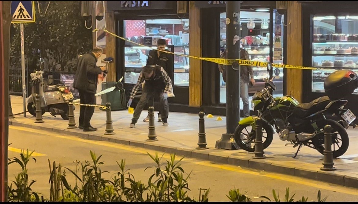 Kağıthane’de sokak ortasında silahlı saldırı: 2 ölü, 1’i ağır 2 yaralı