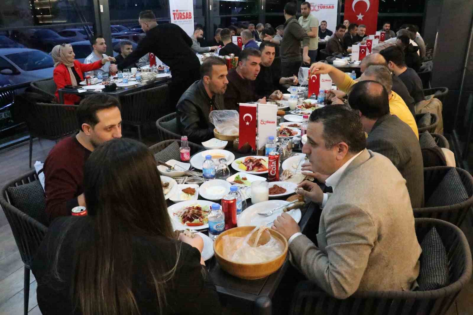 TÜRSAB acentelerle iftarda buluştu