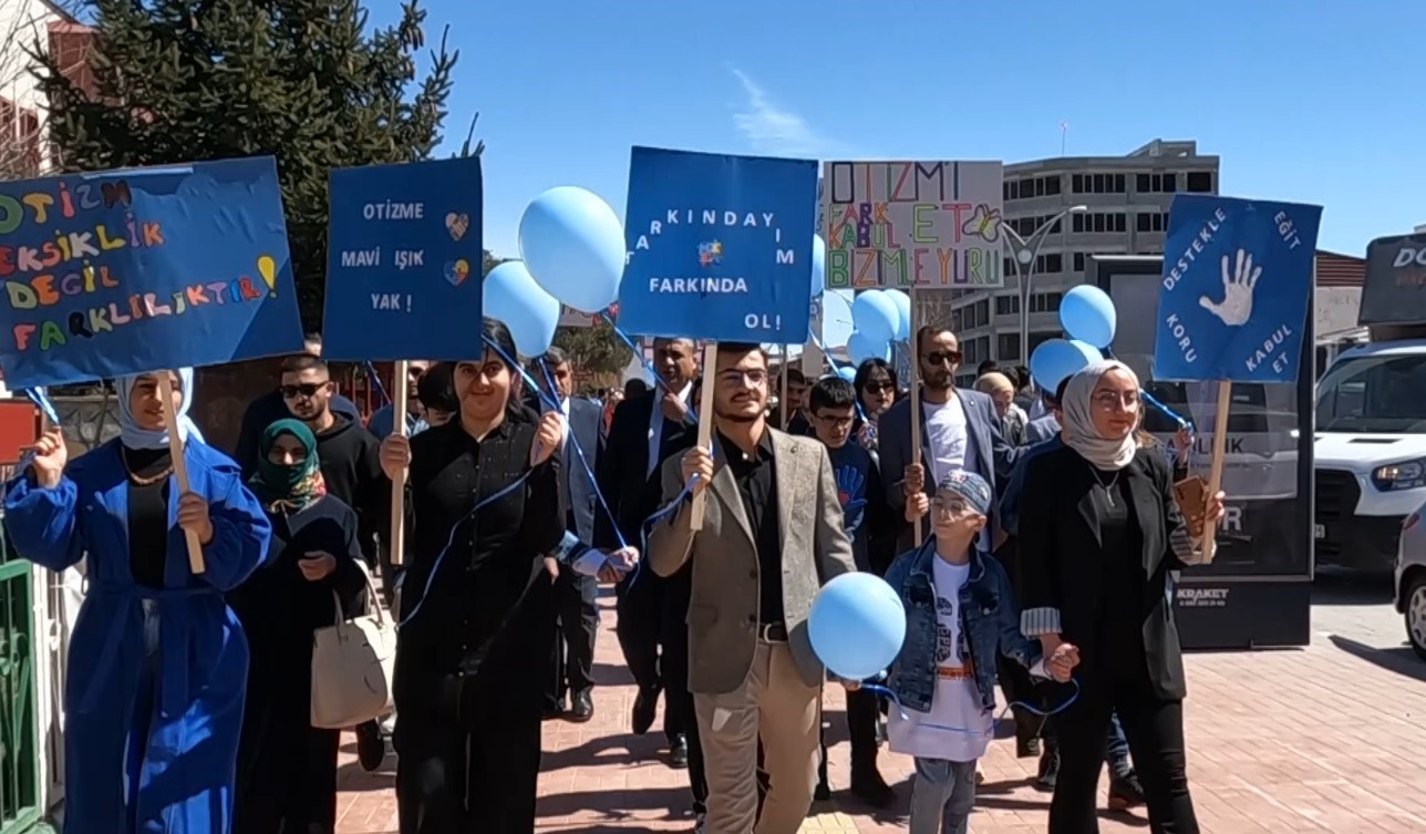 Erciş’te ’2 Nisan Otizm Farkındalık Günü’ etkinliği düzenlendi