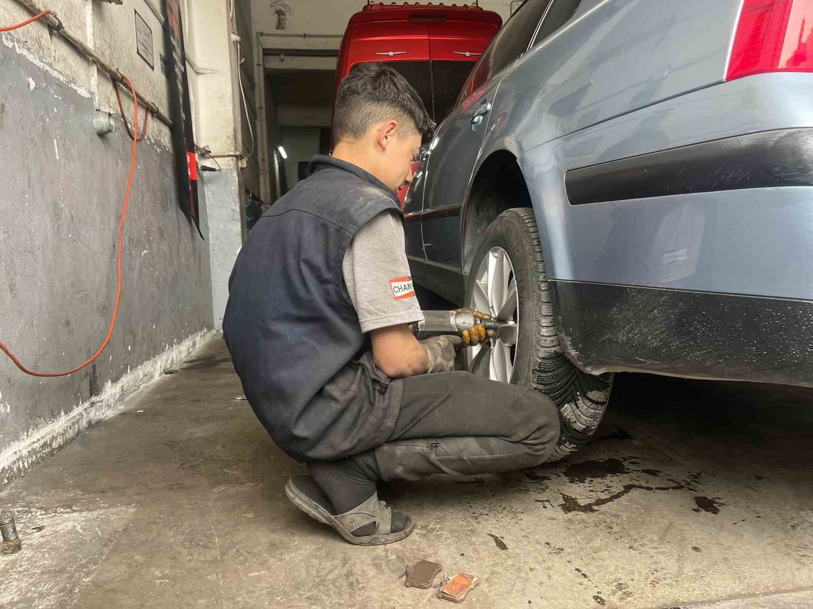 Bu çocuklar bayramlarında anahtar takımlarını elinde bırakmadı